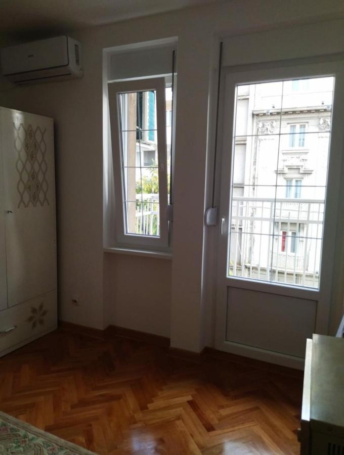 Palace Luxury Apartments The Heart Of Belgrado Esterno foto